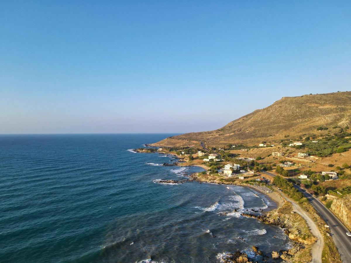 Korissia With Lake View Kournas Exterior photo