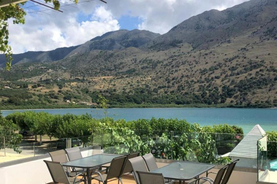 Korissia With Lake View Kournas Exterior photo