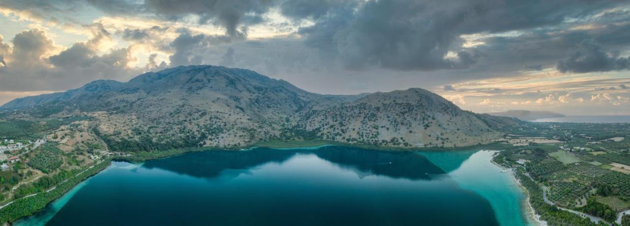 Korissia With Lake View Kournas Exterior photo