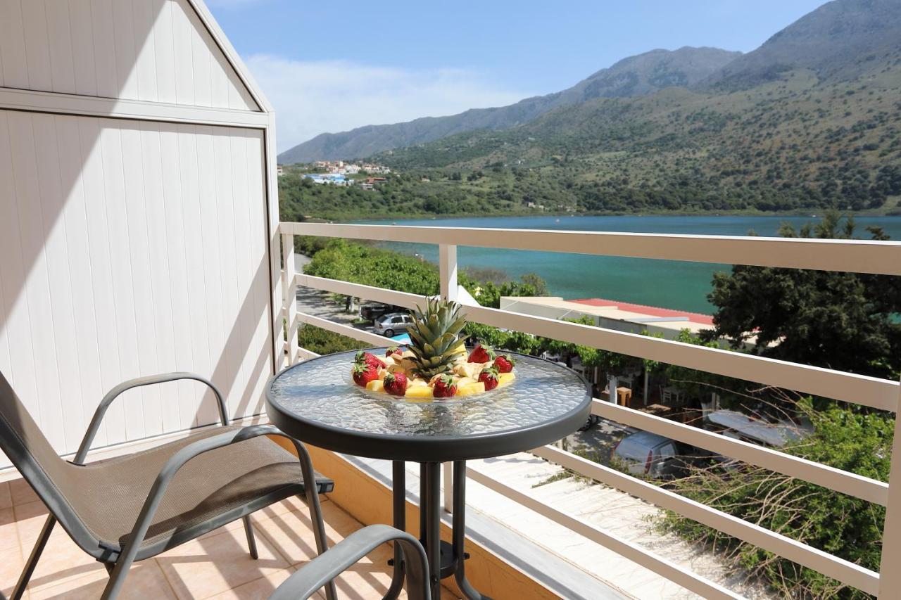 Korissia With Lake View Kournas Exterior photo