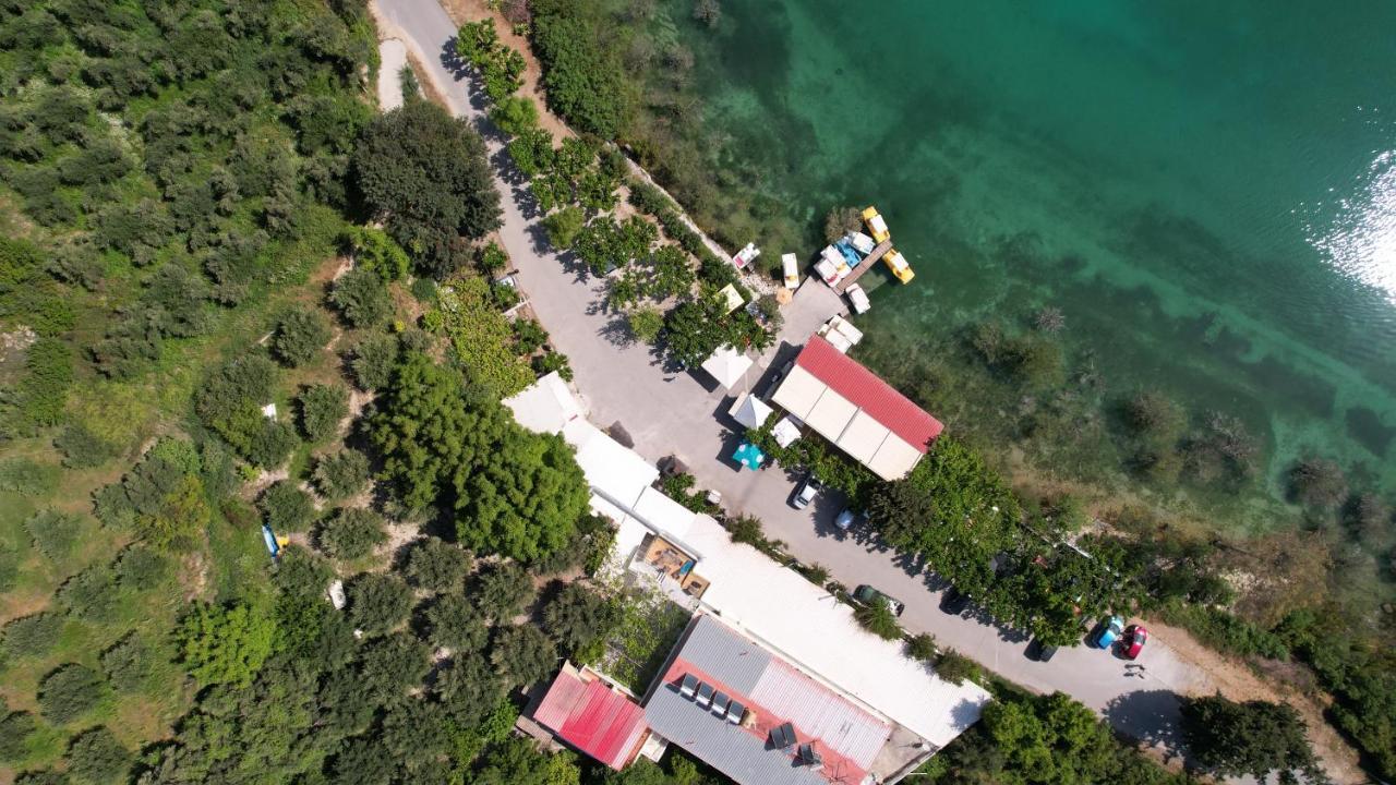 Korissia With Lake View Kournas Exterior photo